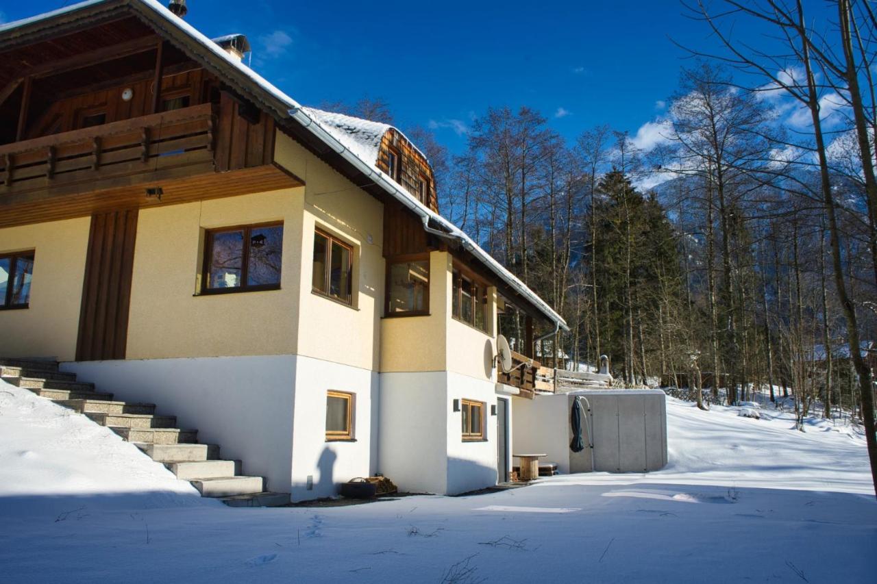 Ferienwohnung Stoablick - barrierefrei mit Bergblick Bad Goisern am Hallstättersee Exterior foto